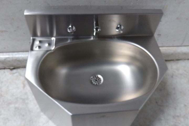 Acorn 1657-1-BP-04-M 14-3/4 In Bowl Length 0.5 GPM Lavatory Sink