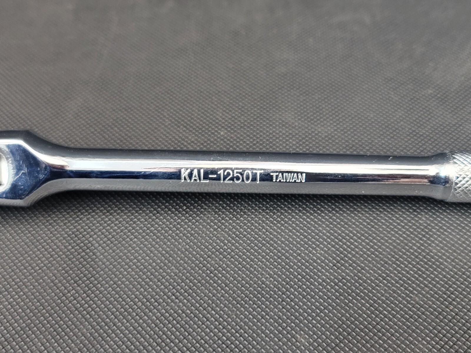 KAL-1250T 3/8″ Drive Flex Head Reversible Ratchet