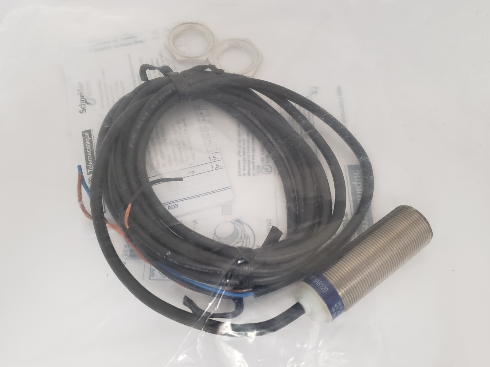 TELEMECANIQUE XS1M18AB120 INDUCTIVE PROXIMITY SENSOR 12-24VAC 1NC NIB
