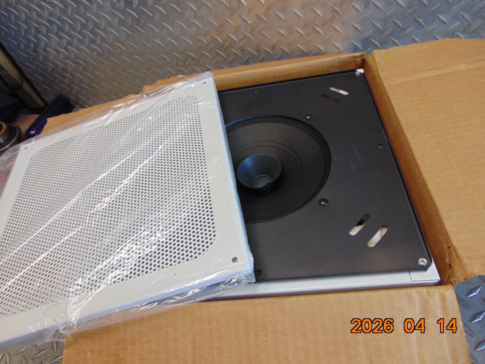 Lowell 810 Speaker Square 8-inch 15W Dual Cone Driver – missing screws
