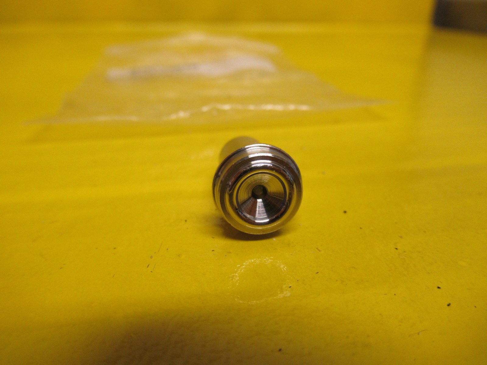 NEW SWAGELOCK CONNECTION PIECE BB246370 1/4-m5