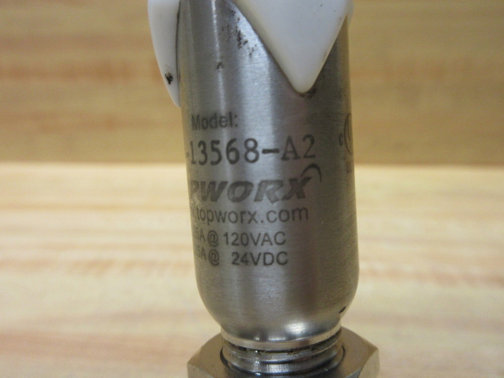 TopWorx 7LR-13568-A2 Go Switch Proximity Sensor 7LR13568A2