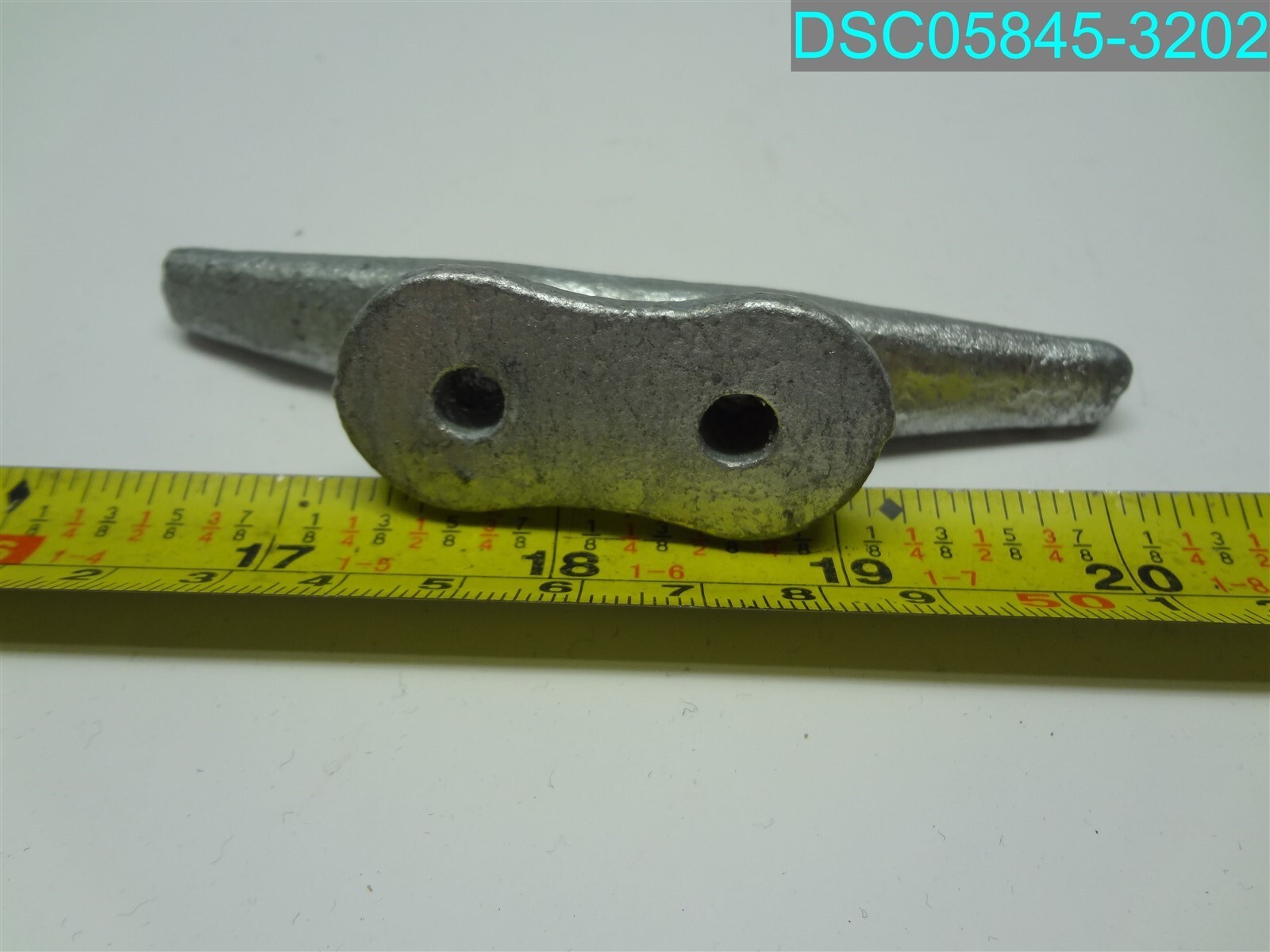 QTY=7: 4″ X 1-1/8″ TWO HOLE FLAT DOCK CLEAT GALVANIZED STEEL