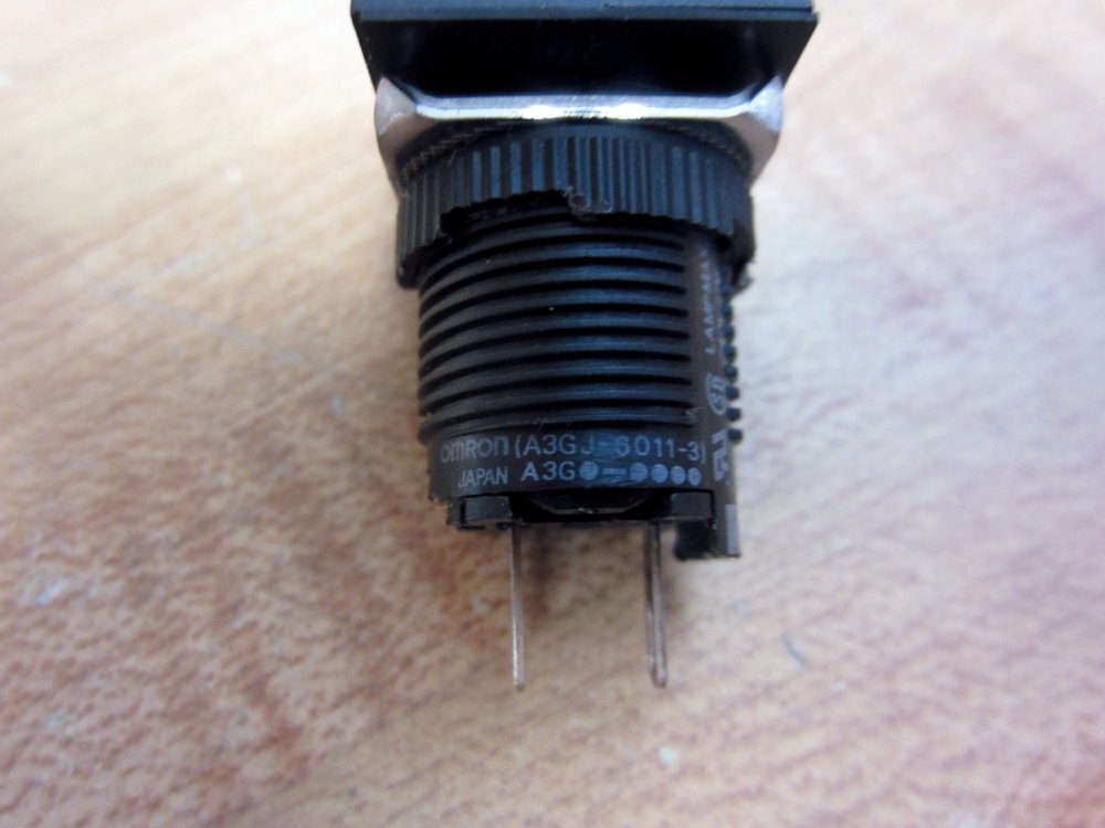 Omron A3GJ-6011-3 Pushbutton White W/Base