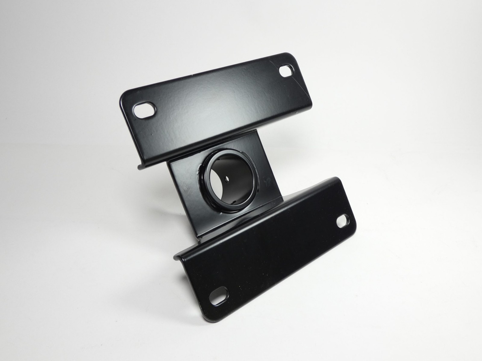 Chief CPA330 Offset Ceiling Plate Black 8″ – NEW Surplus!
