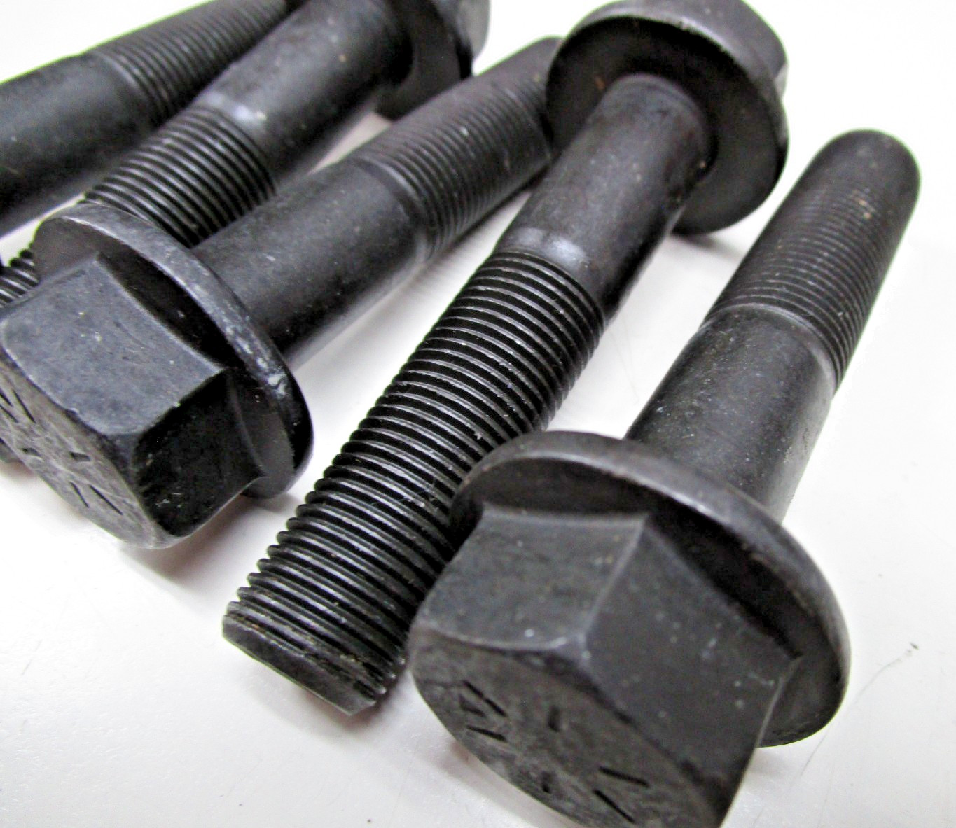 5 Metric Flange Head Bolts M16-1.5x75mm 018082