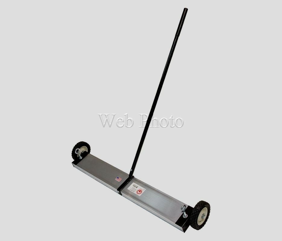 Mag-Mate (FS3600) 36″ x 5″ Surface Size 240 lb Pull Magnetic Floor Sweeper