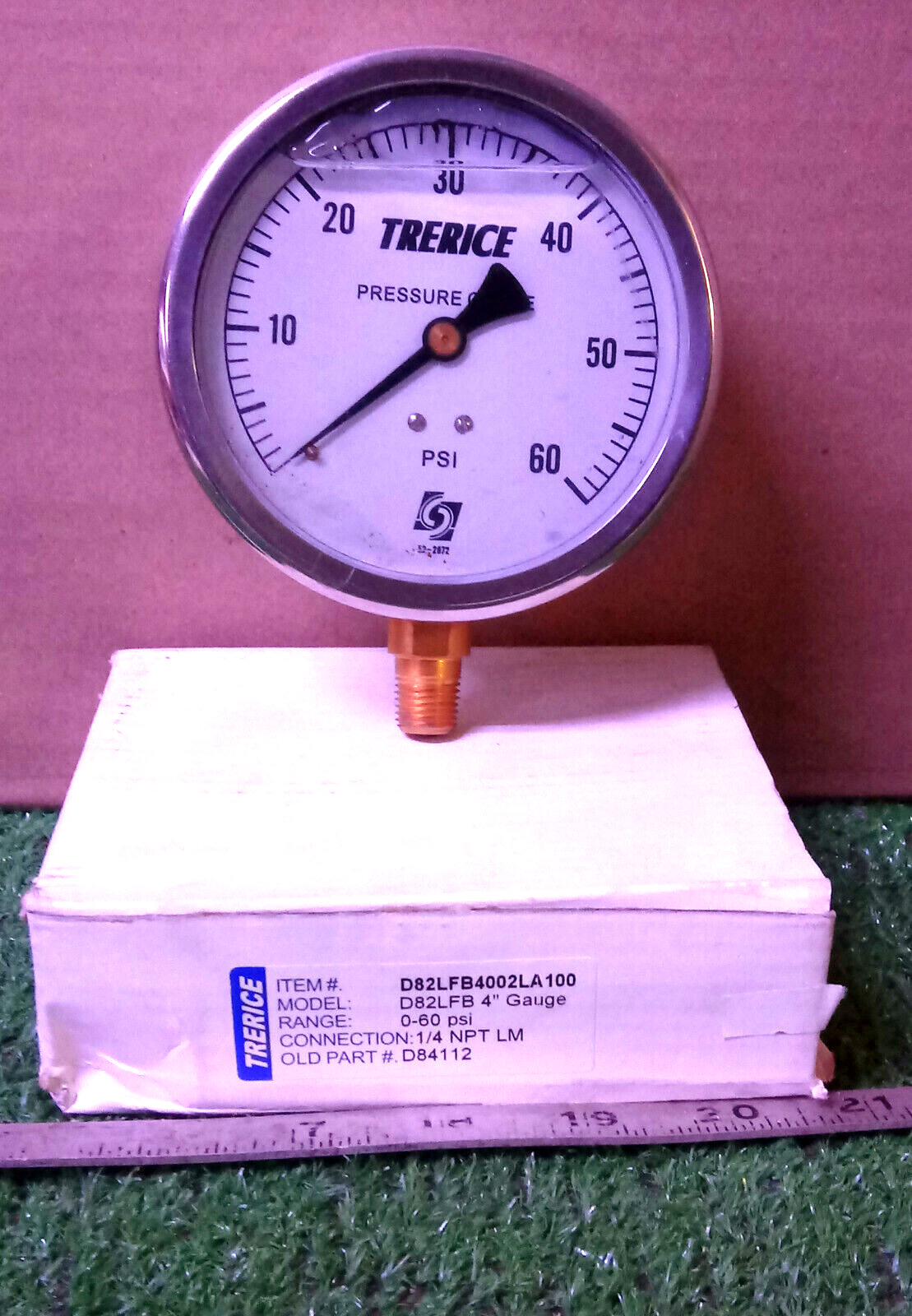 1 NEW TRERICE D82LFB4002LA100 INDUSTRIAL GAUGE 0-60 PSI NIB ***MAKE OFFER***