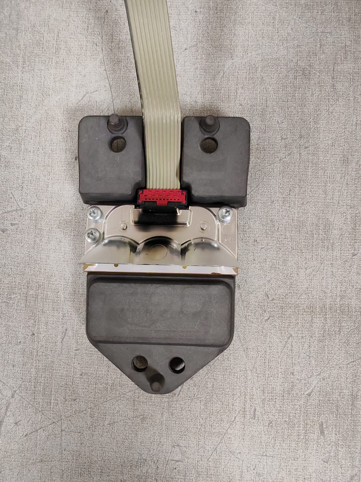 192 570-21 RED RUNWAY EDGE LIGHT