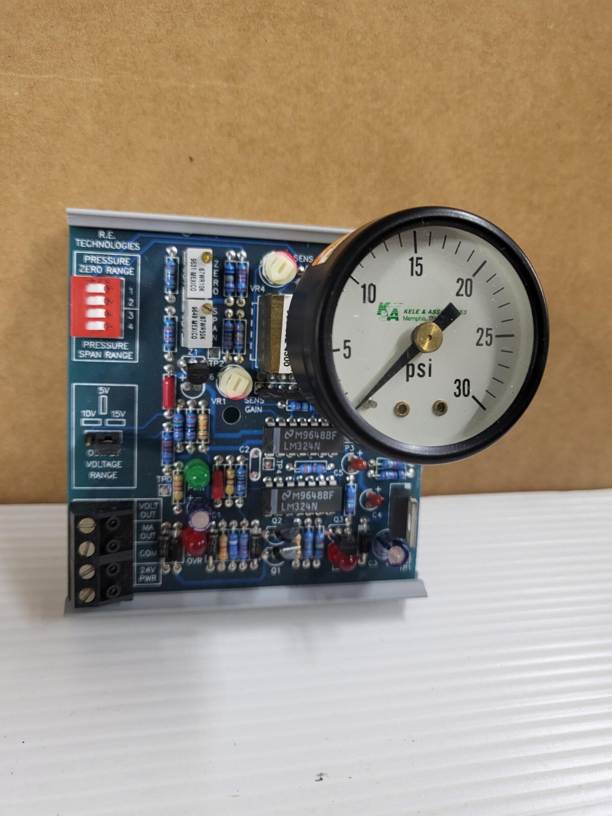 Kele PVI-2-G Pressure Transmitter With Gauge