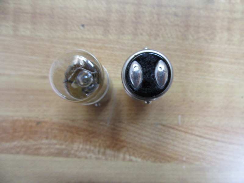 Allen Bradley 855TL24LF Miniature Bulb 24V 6.5W (Pack of 2)