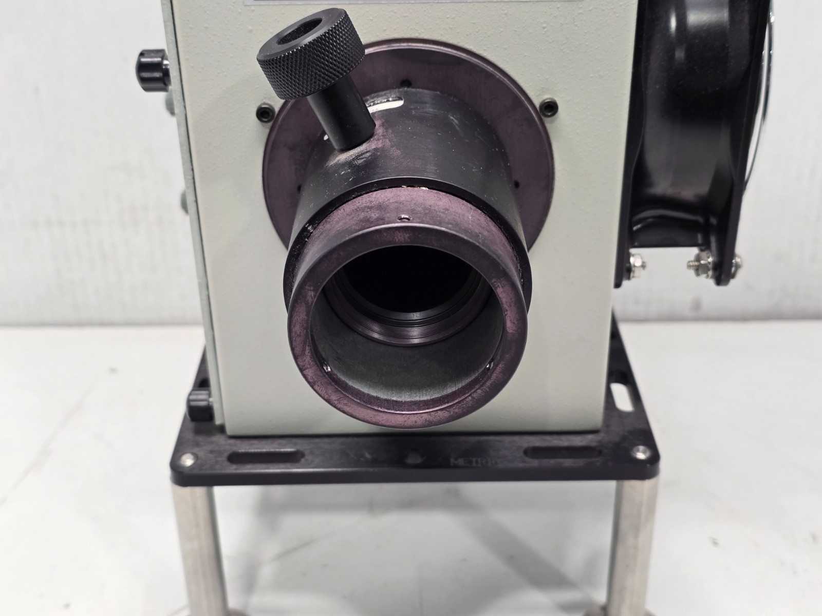 Newport 67005 Arc Lamp Housing F/1 Asphere 1.5 Inch Flange No Power Supply