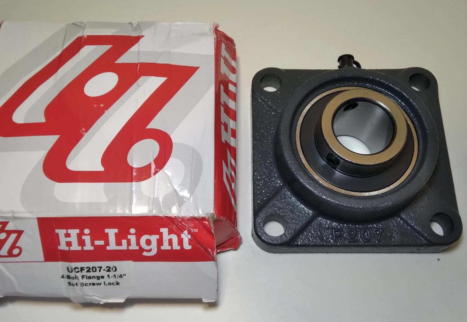 1 NEW HI-LIGHT UCF207-20 4 BOLT FLANGE PILLOW BLOCK BEARING NIB ***MAKE OFFER***