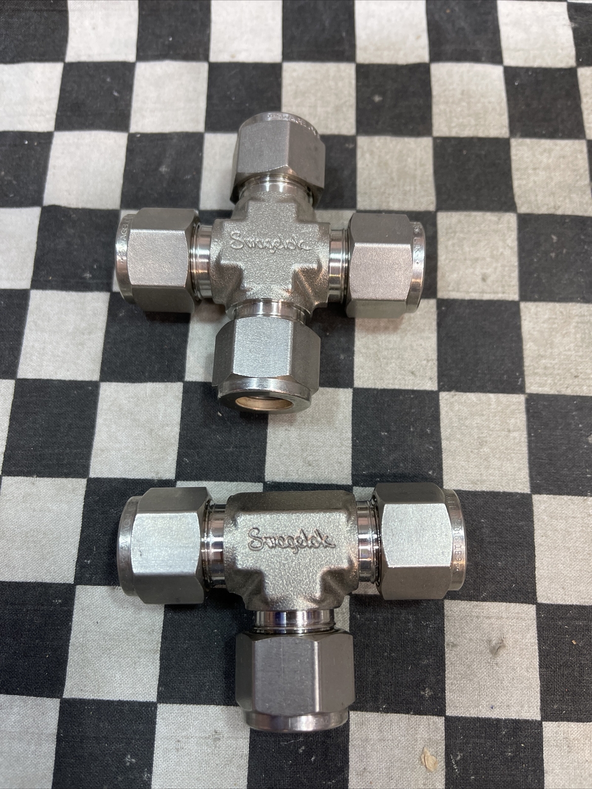 SWAGELOK SS-810-3 and SS-810-4 and SS-810-6, TEE CROSS UNION 1/2″ Lot Of 5#104P7