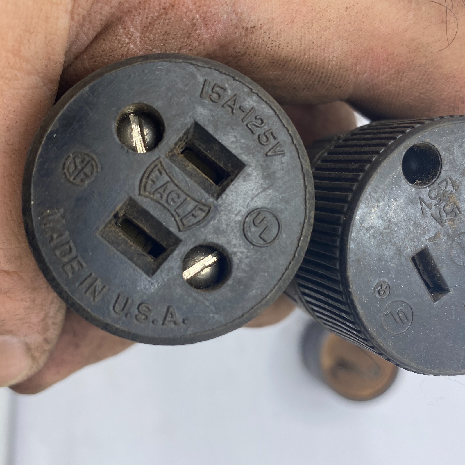 LOT OF 2 Eagle 15A 125V Twist Lock Connector Set – Male Plug & Female Turn Pull✅