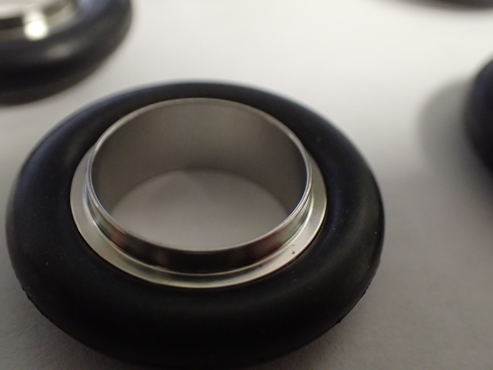 ADAPTIVE CENTERING RING VITON O-RING NW10- NW16 LOT OF 5 UHV NEW OPEN BOX