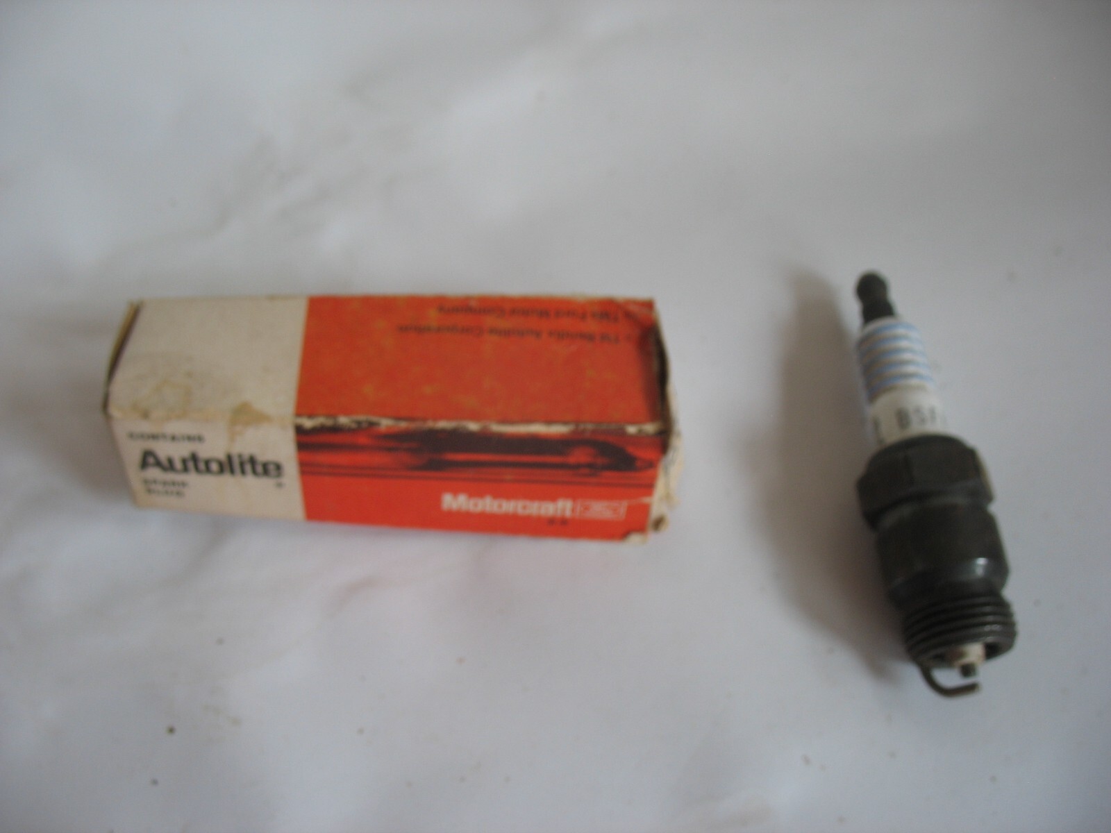 New NOS Ford Motorcraft Autolite Spark Plug BSF82