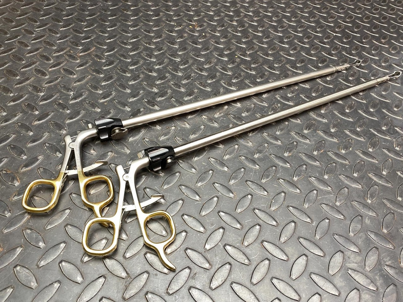 Lot of 2 Snowden-Pencer 90-3010 Diamond Jaw Graspers