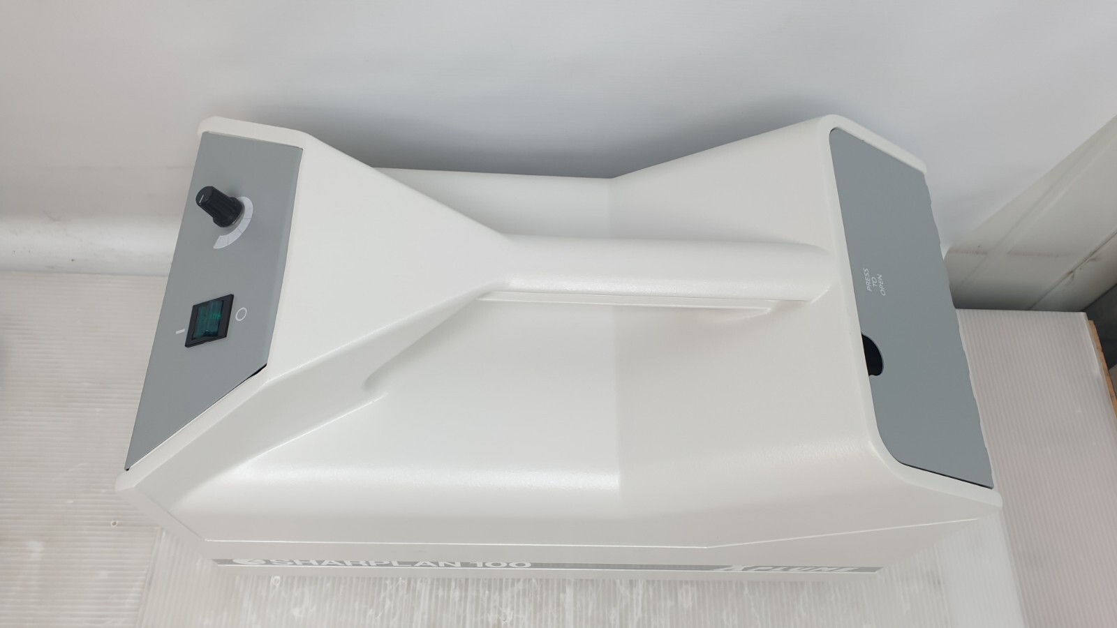 Sharplan 100 Xplume Smoke evacuator