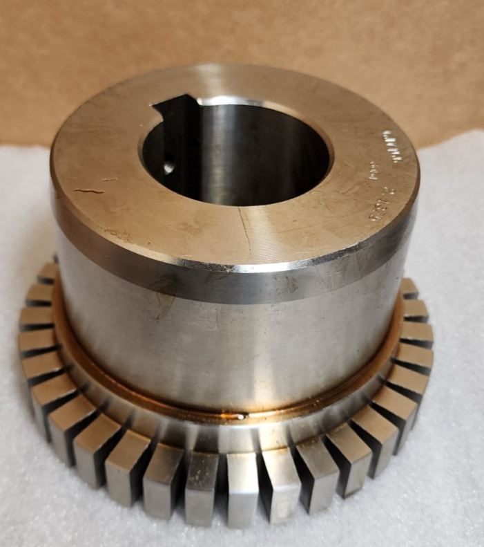 Falk 0788454 1090T HUB 2.4375 Bore NOS