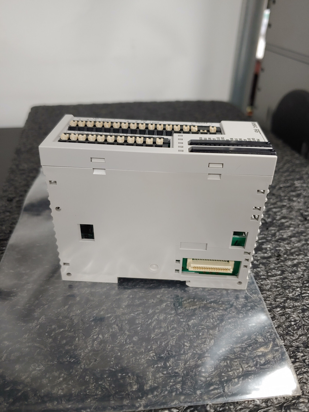 IDEC FC5A-F2M2 MICROSMART PENTRA PID Control Module Analog out