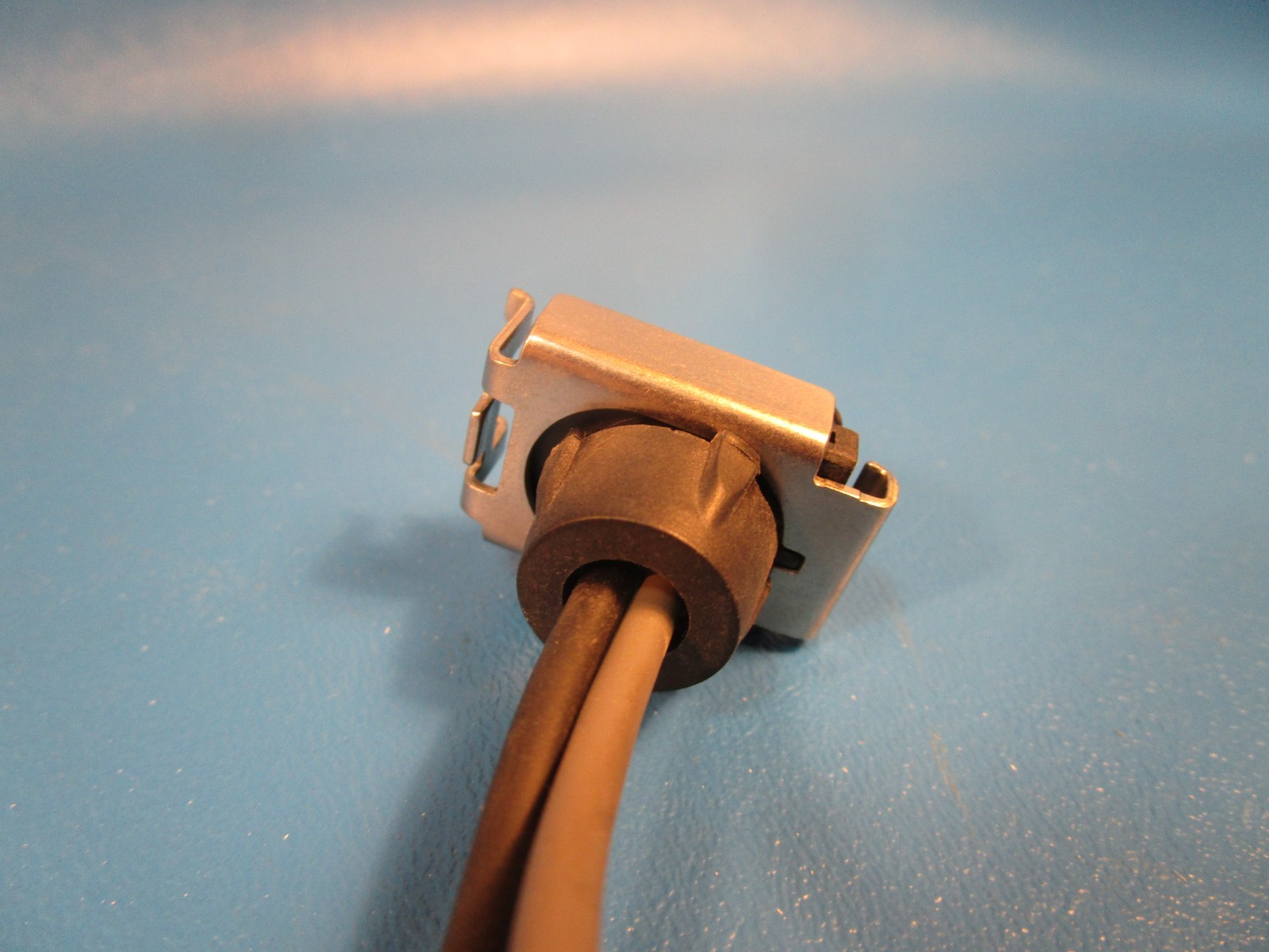 Keyence PX-H71TZ, Thru-Beam Photoelectric Sensor, 5 Meter Leads