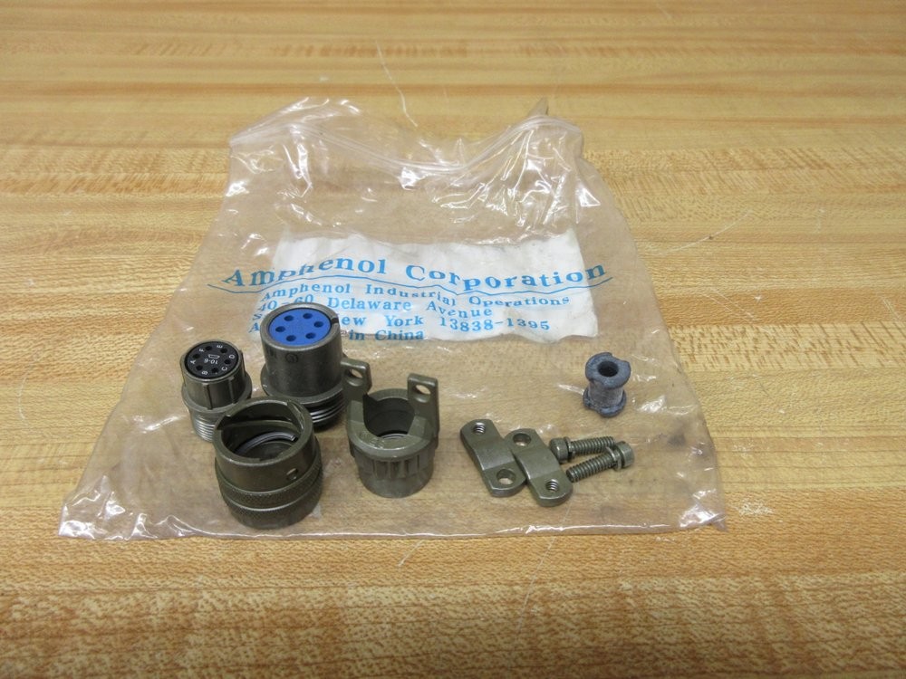 Amphenol PT06A-10-6S SR Circular Connector Plug U71-150752-06S