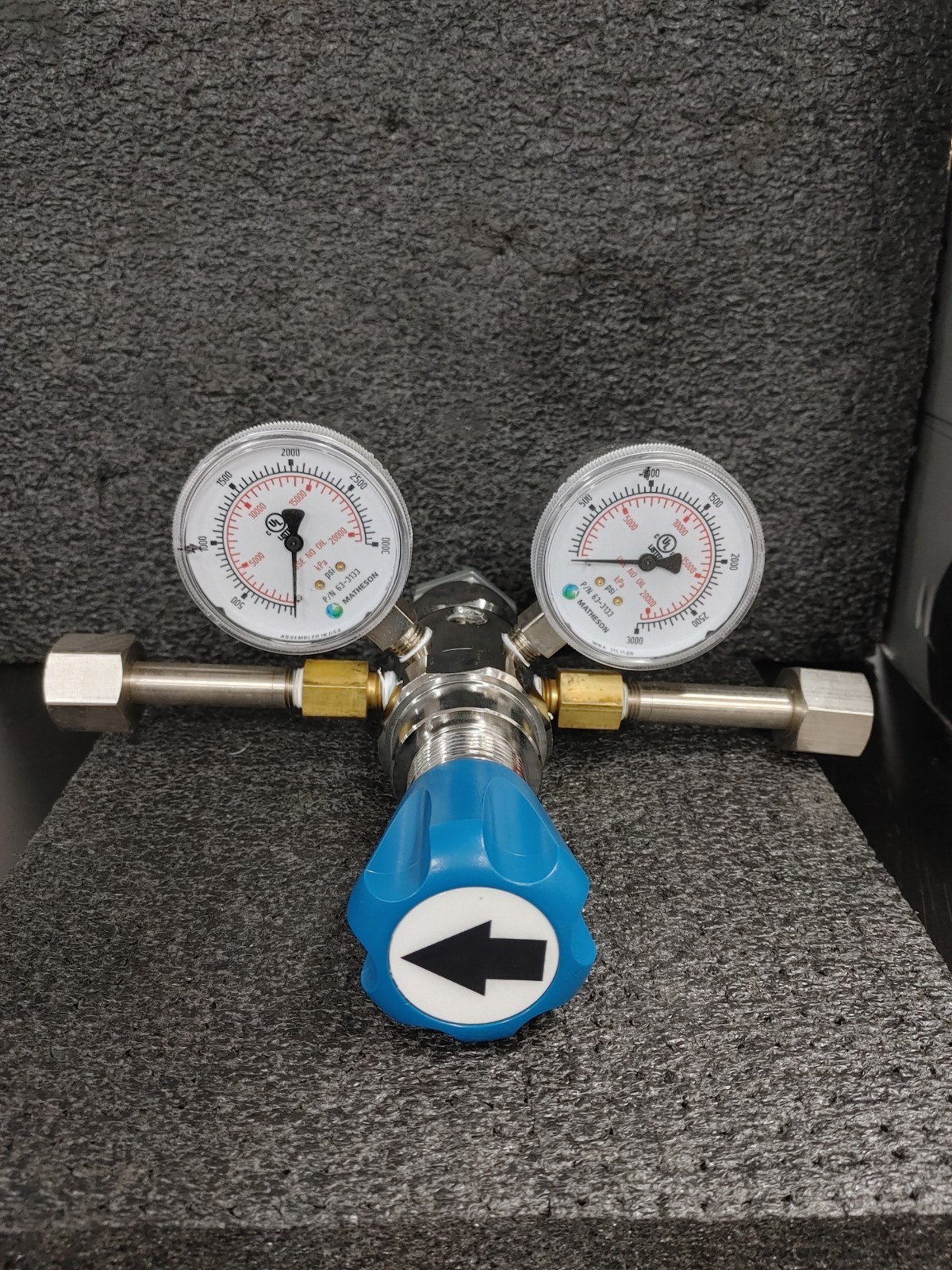 MATHESON High Purity Regulator with Pressure Gauges