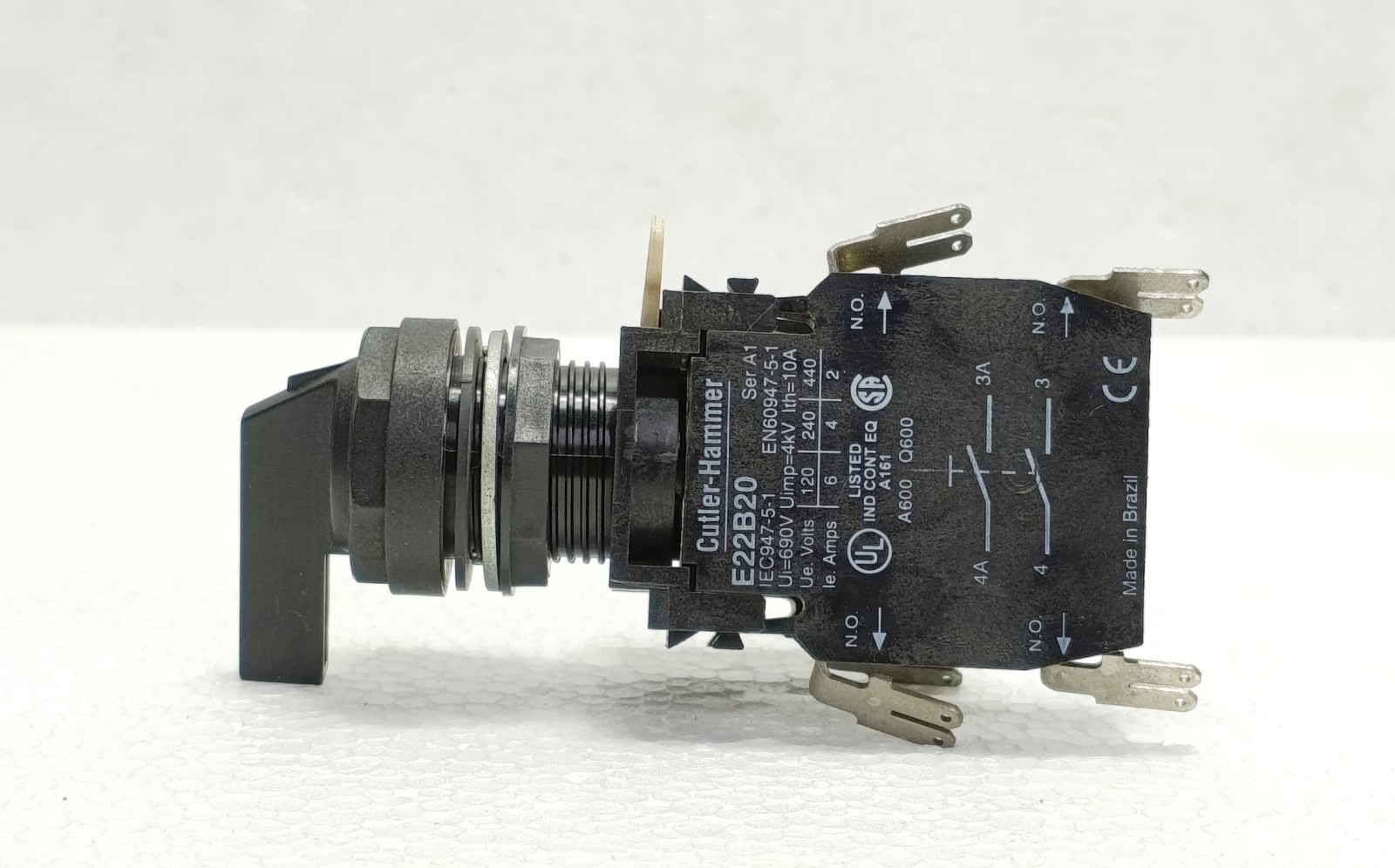 SULLAIR CUTLER-HAMMER SELECTOR SWITCH 250016-352 E22B1 E22B20 1NC 2NO NEW