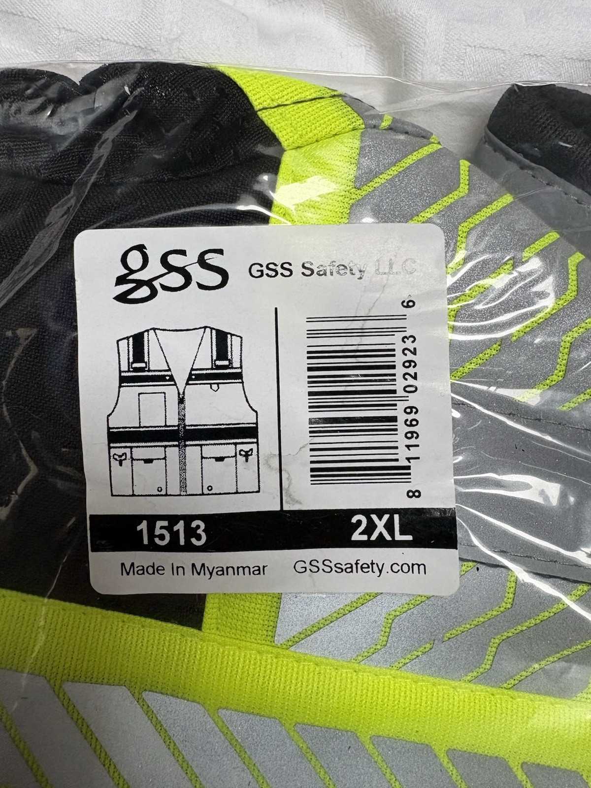 GSS Safety 1513-2XL High Visibility Vest 2X Black Onyx Zipper Pocket Surveyor