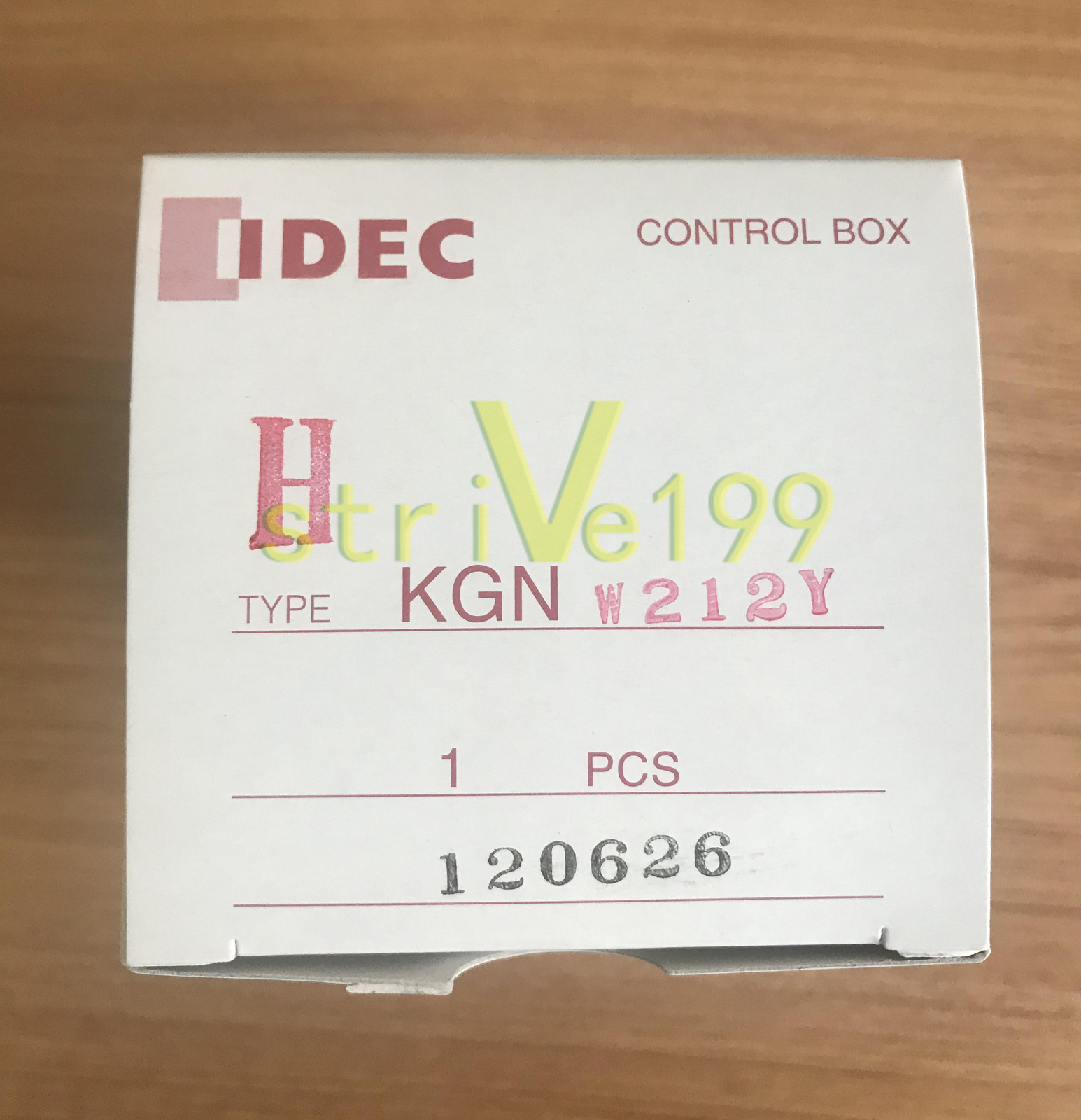 1PC NEW IDEC KGNW212Y Button switch box