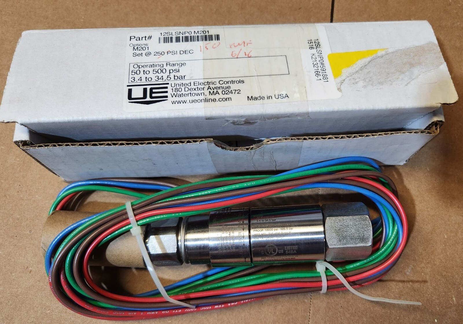 NEW United Electric Controls 12SLSNP0M201 Pressure Switch 316SS