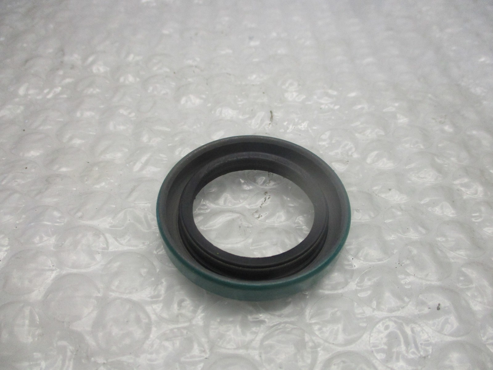 SKF 11124 SEAL LOT OF 2 NSMP