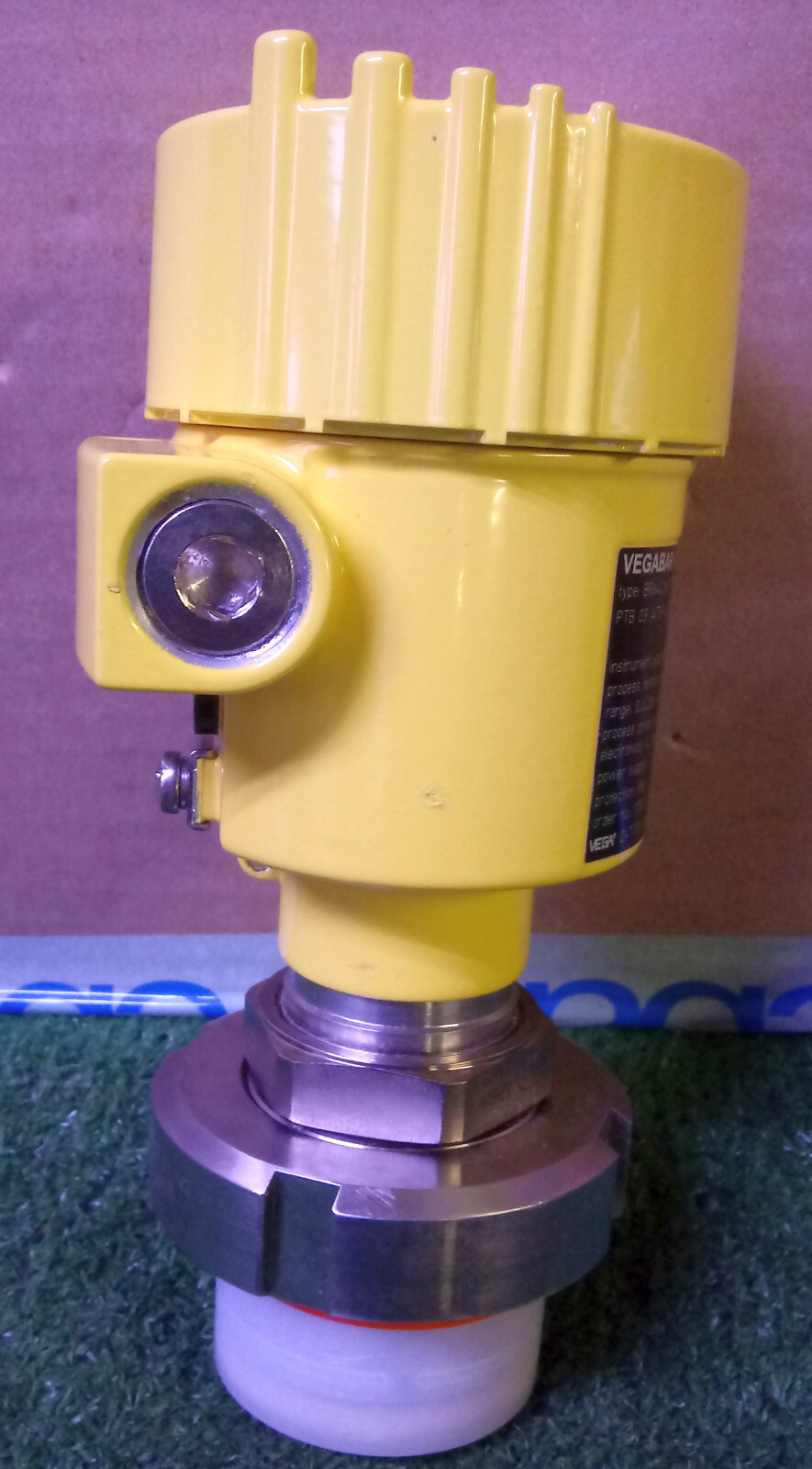 1 NEW VEGA BR64.CXLA1BHANAX VEGABAR 64 PRESSURE TRANSMITTER NIB ***MAKE OFFER***