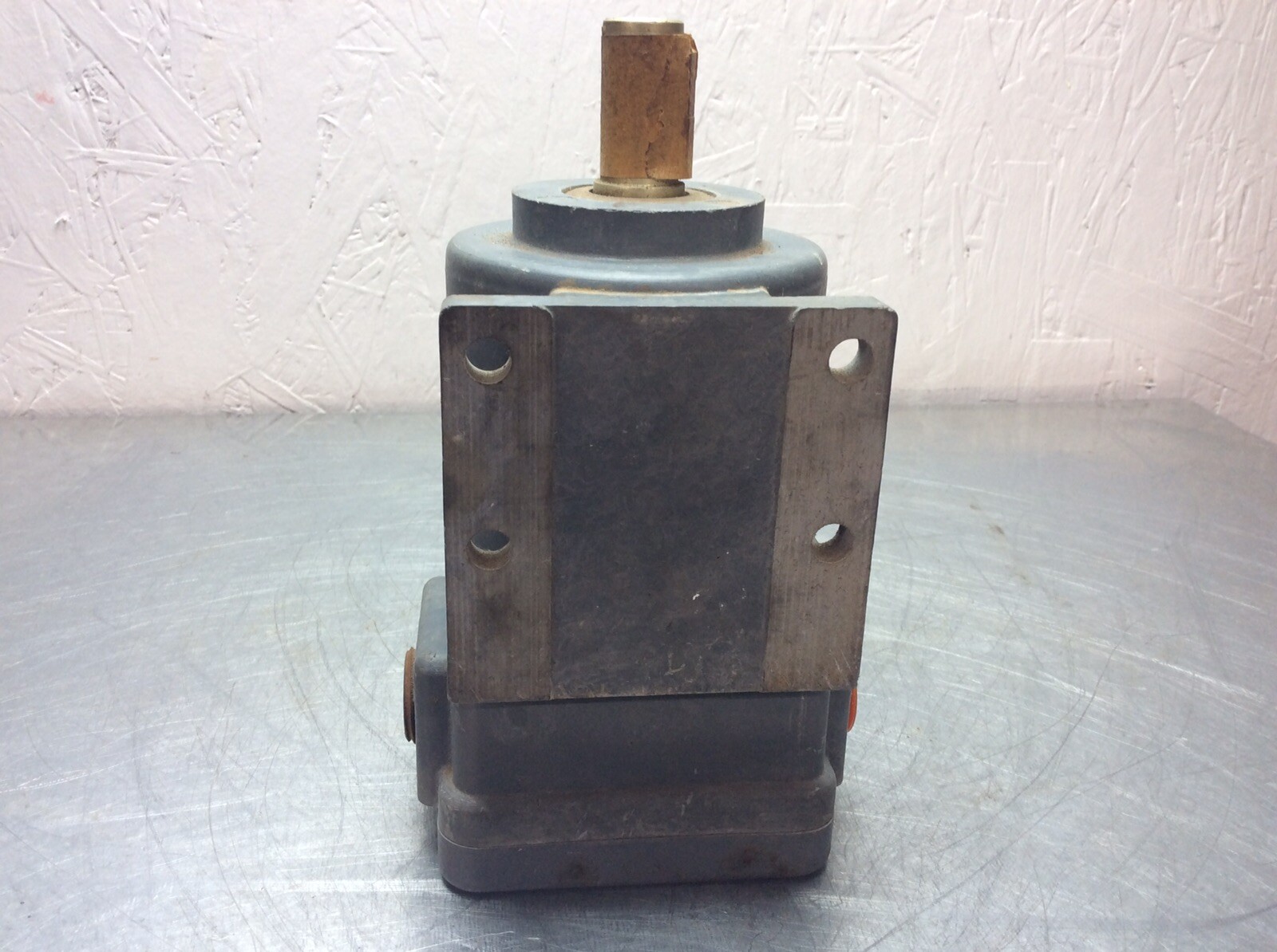 Euclid Electric 111CC1B Shaft Motion Switch Zero Speed Type F