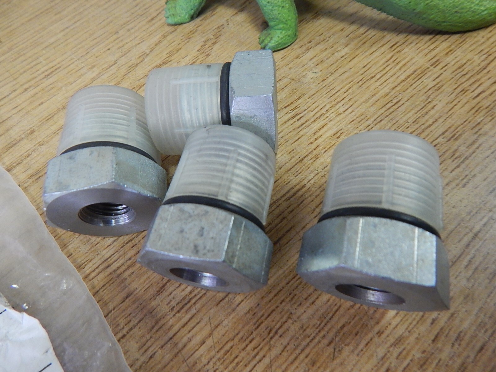 NEW Brennan 6410-10-04-0 Fittings B19275-001/100 Lot of 4 *FREE SHIPPING*