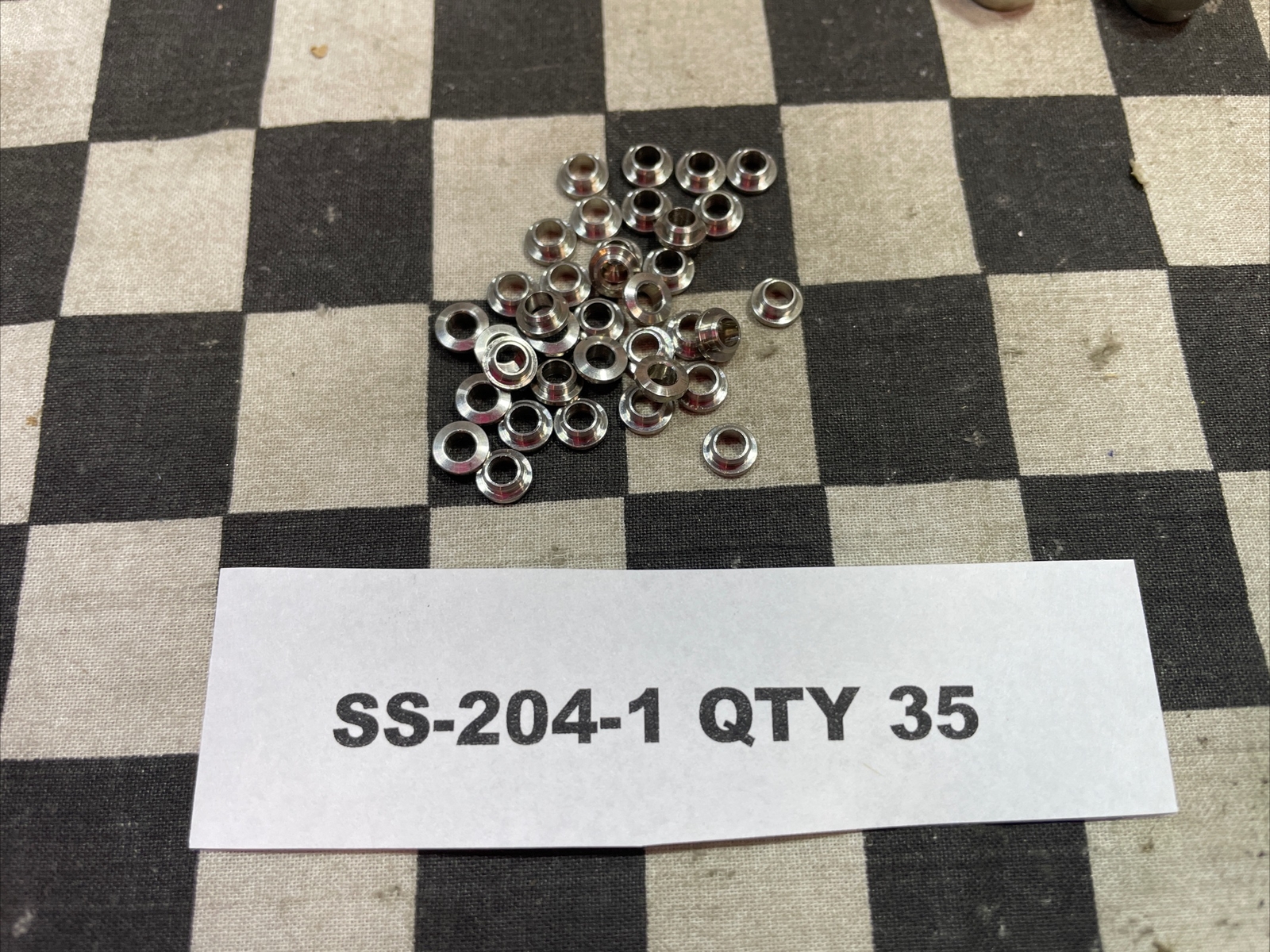 SWAGELOK NUT FERRULE 1/8″, SS-203-1, SS-204-1, SS-200-NFSET, LOT OF 139 #1644JB