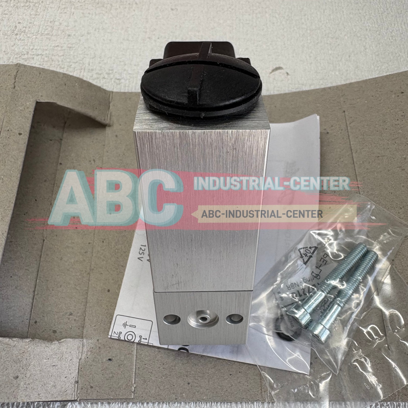 Danfoss 061B000366 MBC5100 pressure sensor#1pcs new in box