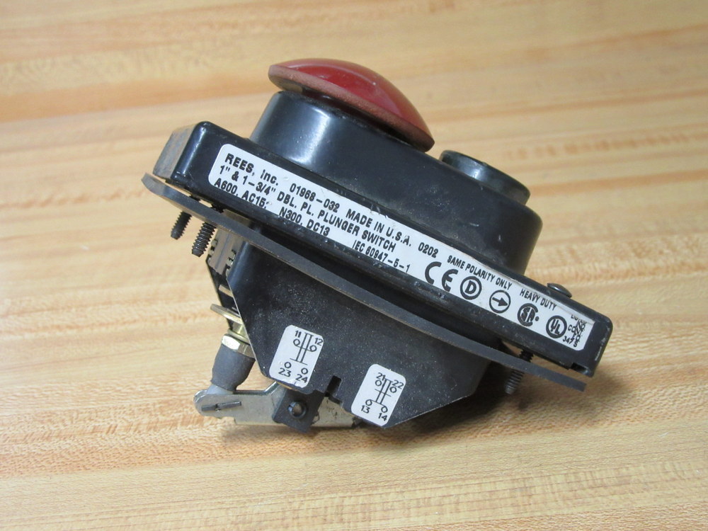 Rees 01968-032 Plunger Switch 01968032