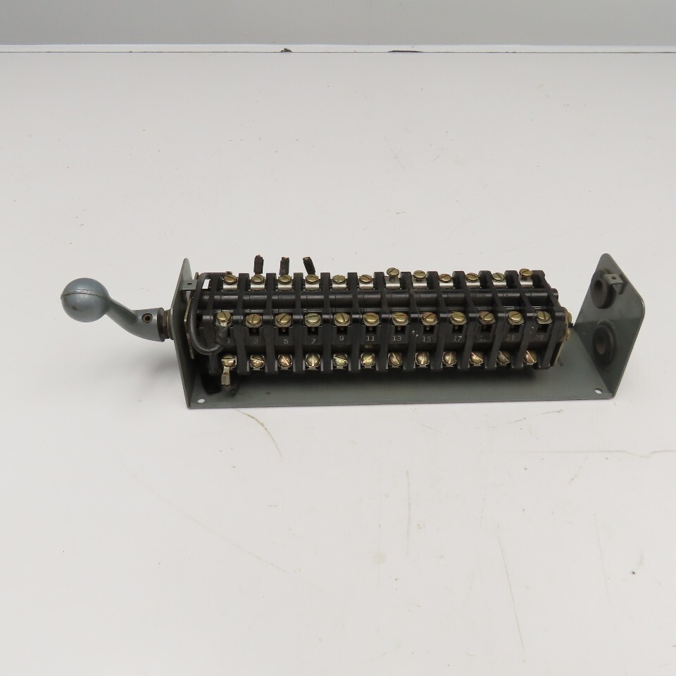 Allen Bradley Reversing Drum Switch 3 Position 12 Pole No Cover
