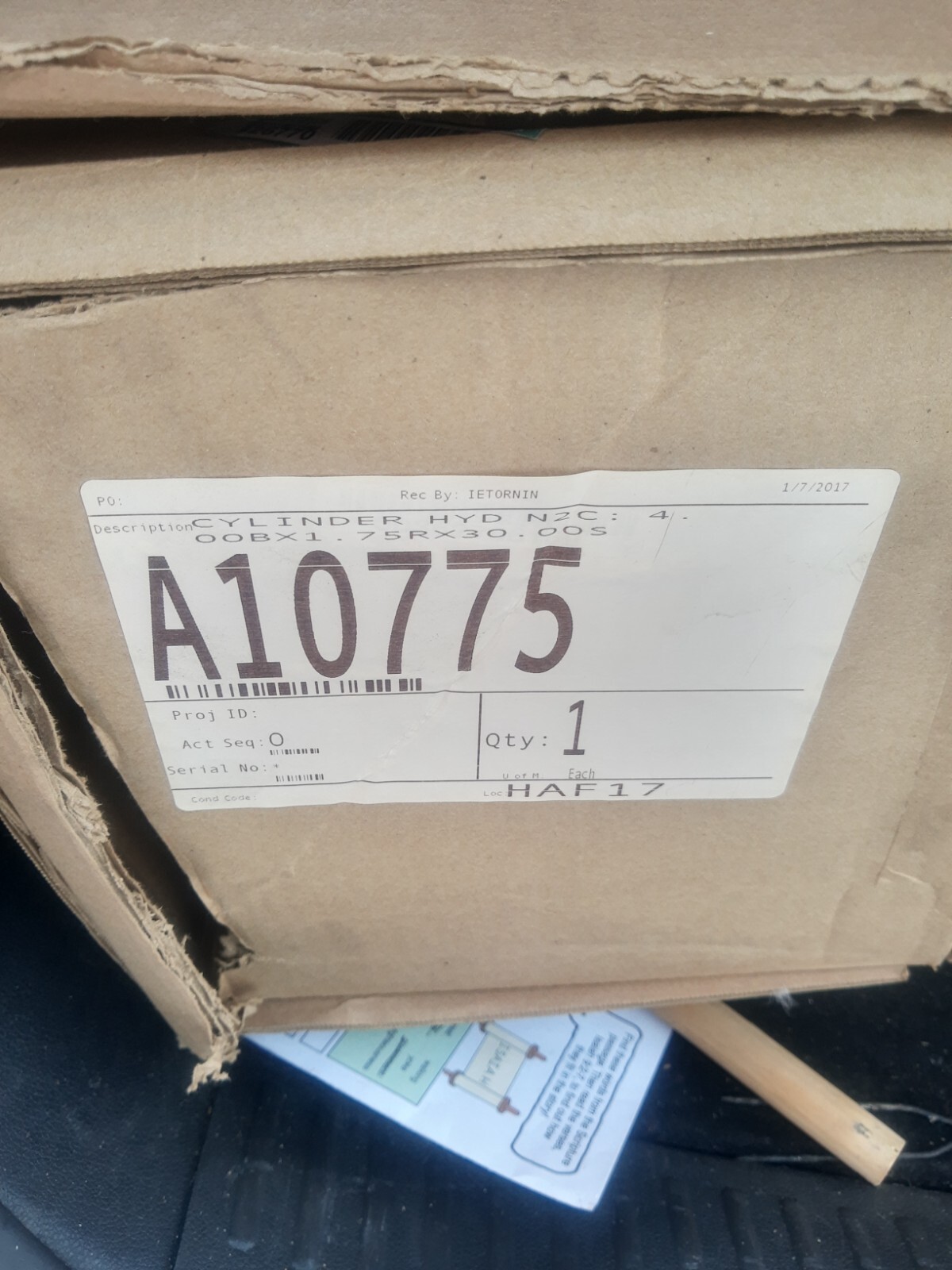 NEW Eaton Hydro-Line Heavy Duty Cylinder 3000 PSI Clevis 30″ # N5C-4X30-N-1.75