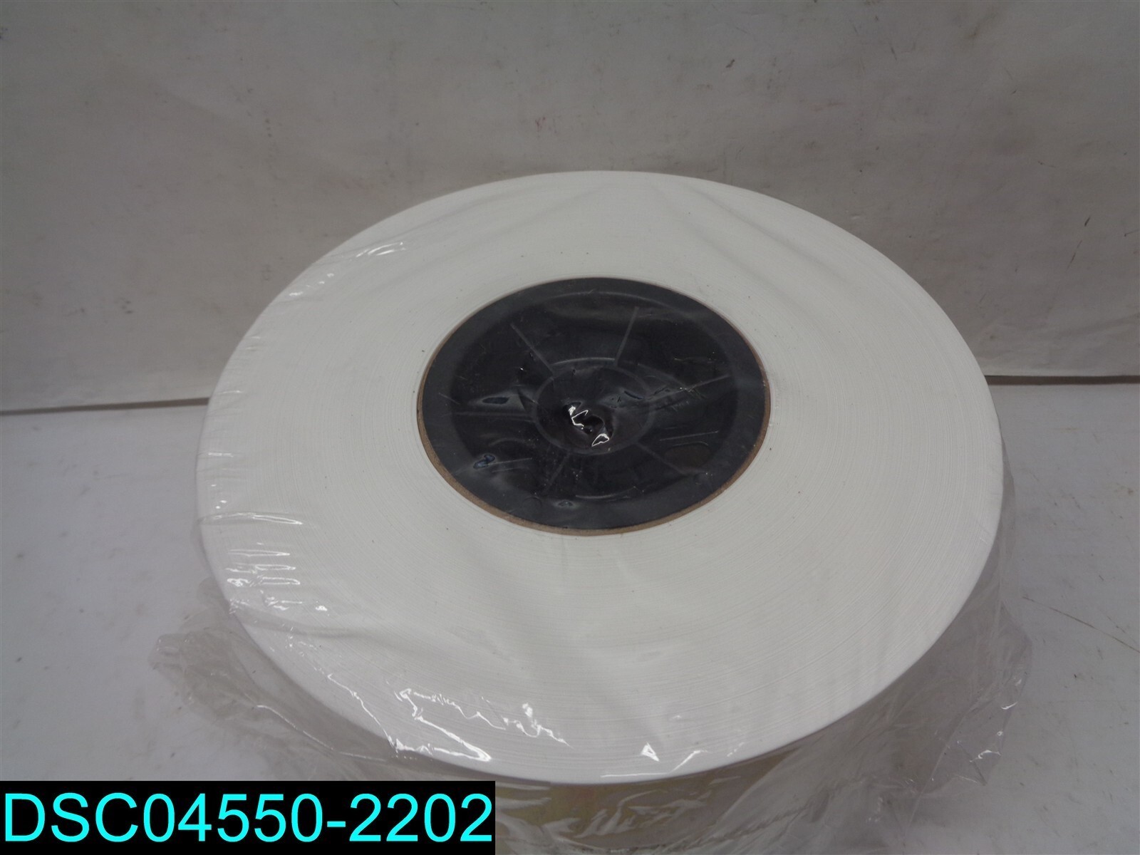 Label 76mm ID Core 102mm x 200m CY01B-102-200