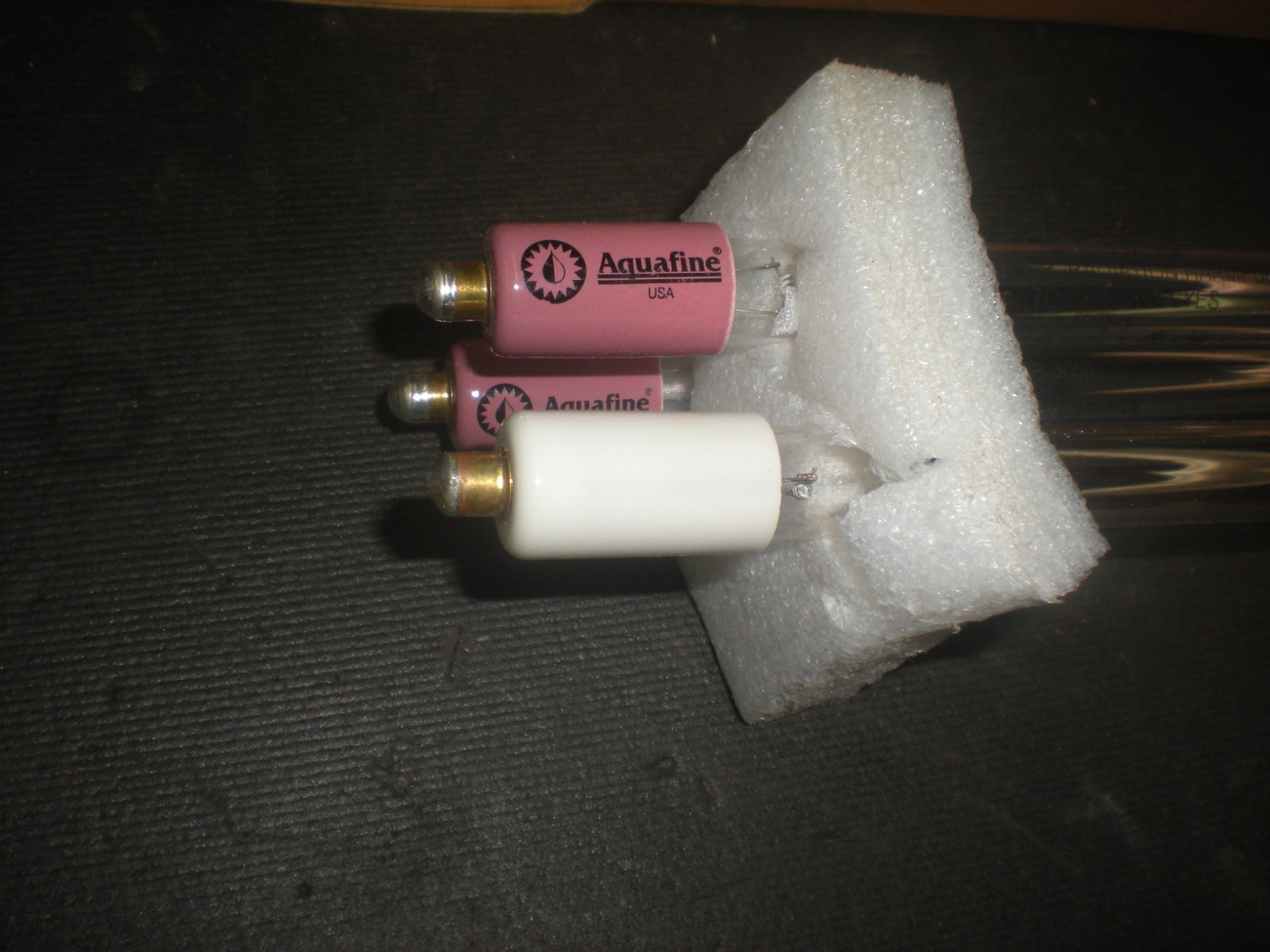 Lot of (3) 3050 UV Light Bulbs (2 Aquafine, 1 Superstore) – NOS – Unused Surplus