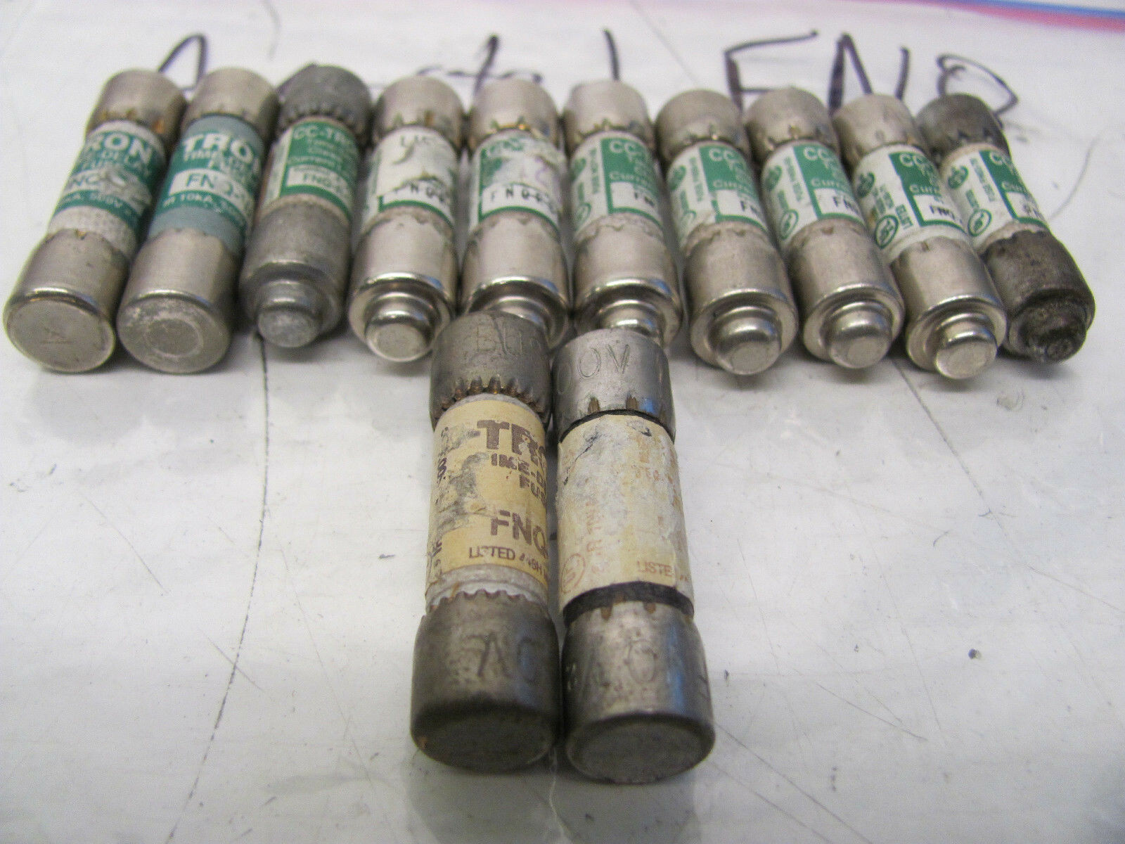 LOT OF 12 ASSORTED BUSSMANN TIME DELAY FUSES FNQ 1/2 6/10 8/10 2 5 25 30