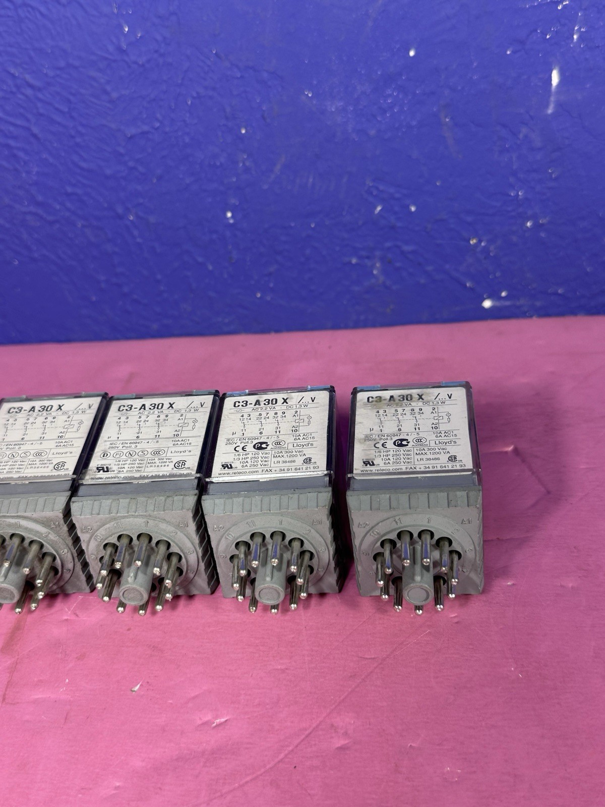 Lot Of 4 .. RELECO-MG C3-A30X PLUG-IN RELAY 11-PIN 250V