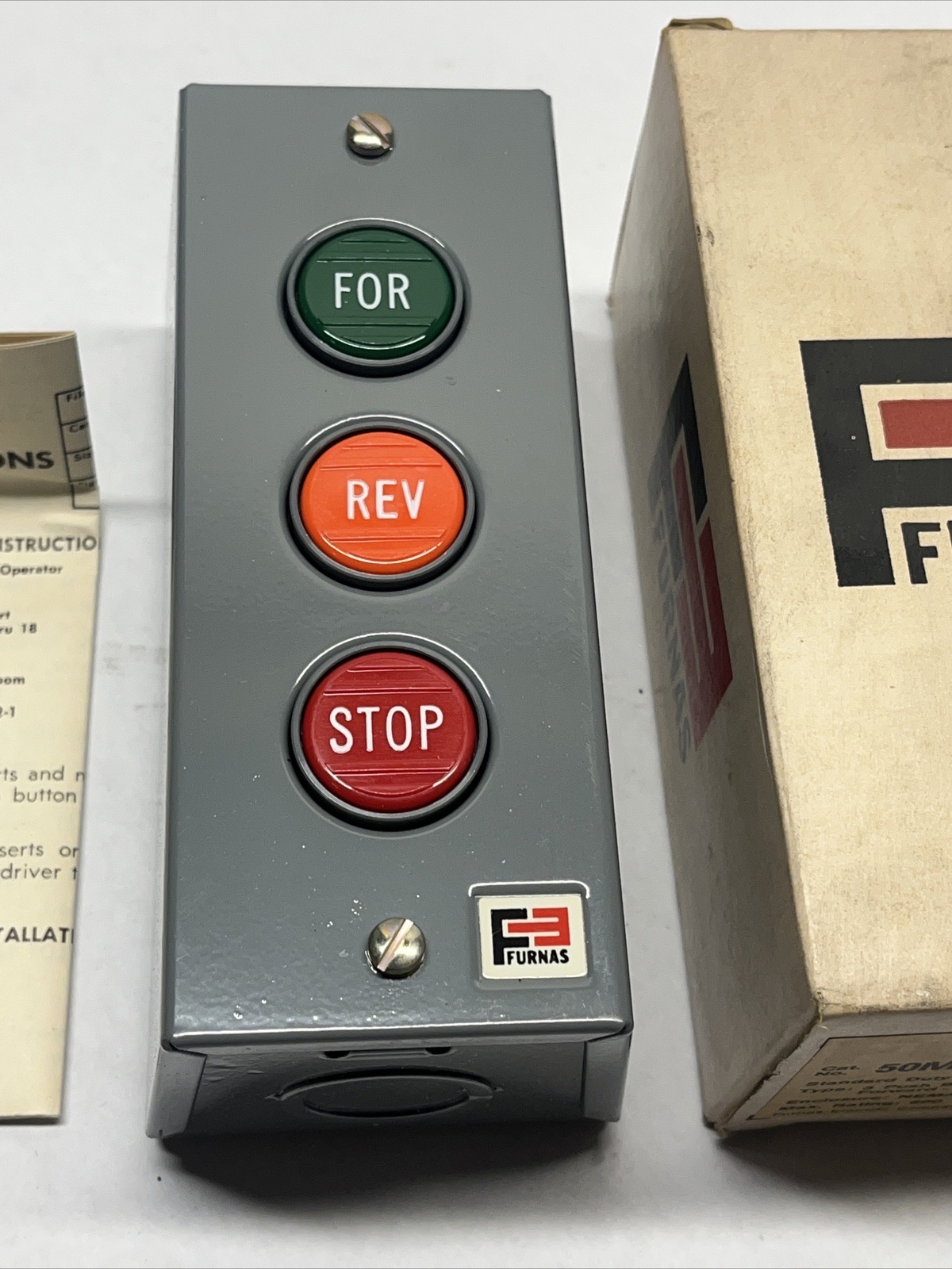 Furnas Siemens 50MA3KLE Forward Reverse Stop 3 Button Control Station New In Box