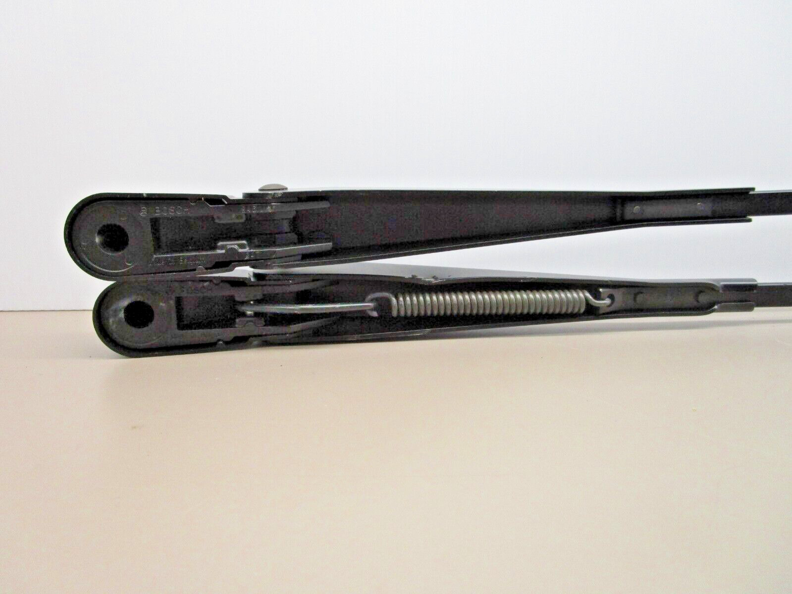 Bosch 3-398-100-098 Pantograph Wiper Arm 28″ Dual Leg Straight 7/16″ Mount 730mm