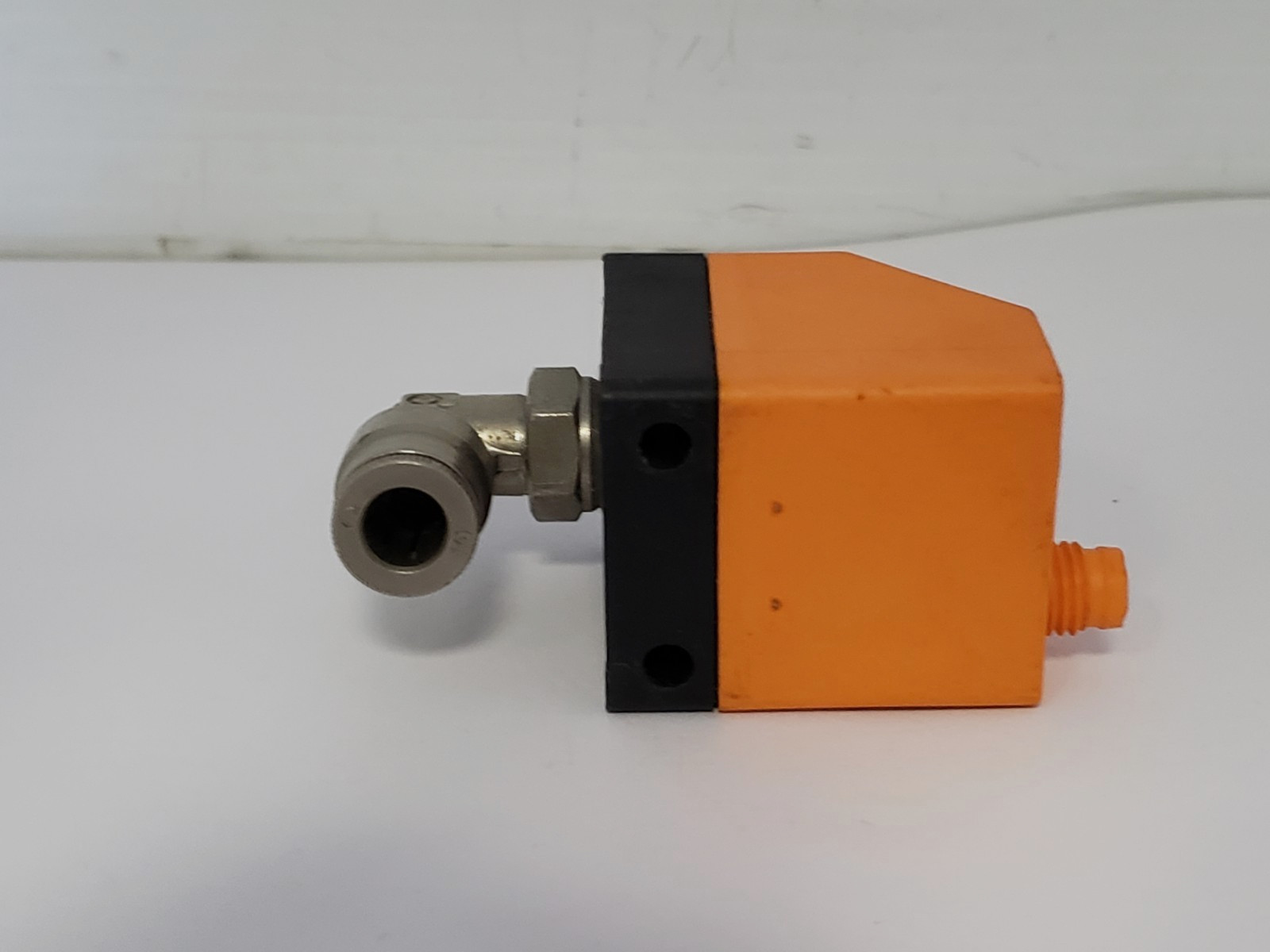 IFM ELECTRONIC PQ7834 PNEUMATIC PRESSURE SENSOR 4 PIN 32 VDC PNP NO NC