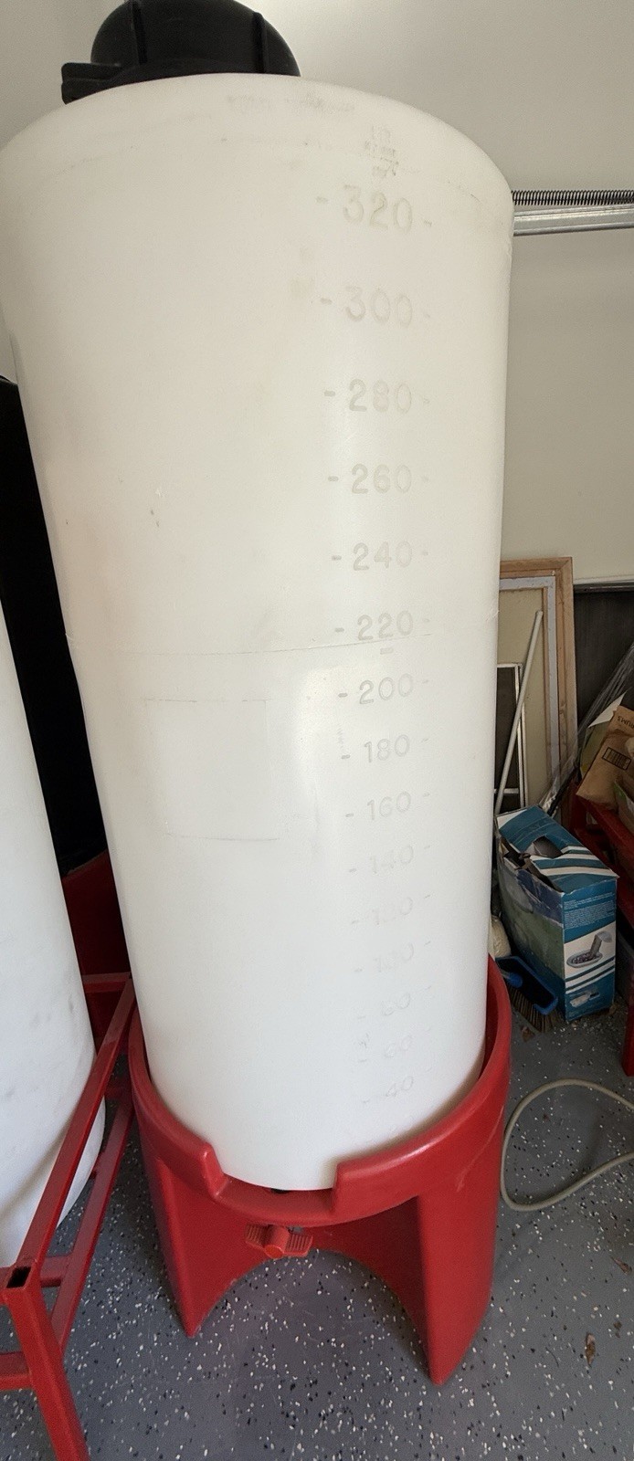Liquid Dispensing Tank