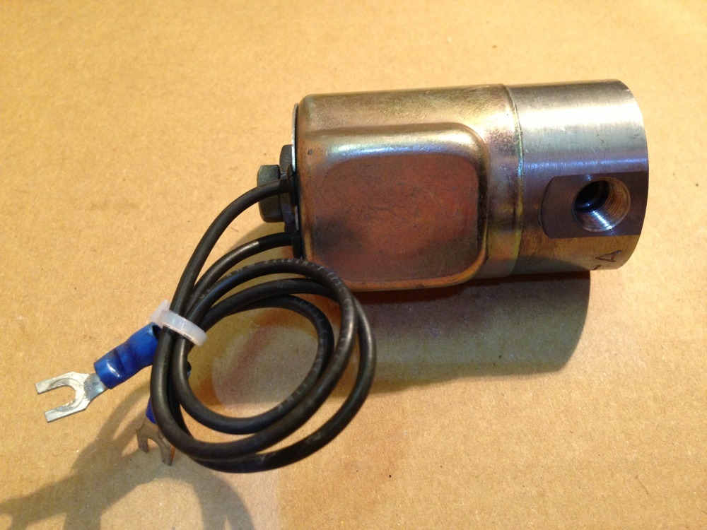VERSA SOLENOID VALVE 1/8″ ESM-8202-33-H2-243, 24VDC, 150 Psi 10W Lot Of 2 #107L